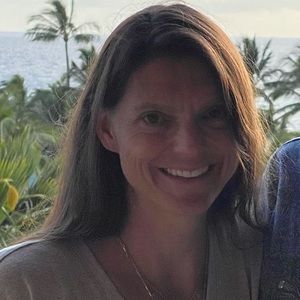 Meet your Posher, Holly